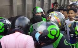 Video Driver Ojol Tewas Terlindas Truk di Kota Medan