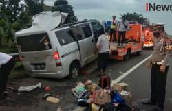 Video Kecelakaan Maut di Tol Cikopo-Palimanan, 4 Orang Tewas