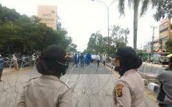 Unjuk Rasa Terkait Habib Rizieq, Semua Jalan Menuju Polda Sumsel Ditutup<