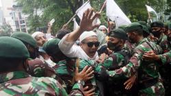 Aksi 1812 Dibubarkan Paksa TNI - Polisi