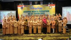 Rayakan HUT ke-21, Dharma Wanita Persatuan Kota Mataram Tetap Mengabdi di Tengah Pandemi
