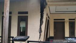 18 Rumah  di Cikelet Garut Rusak Berat Akibat Pergerakan Tanah, 82 Jiwa Mengungsi<