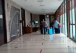 Video Puluhan Jemaah Umrah Gagal Berangkat