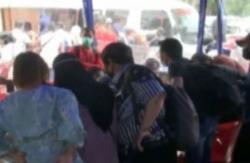 Video Bandara Juanda Sidoarjo Membludak, Antrean Terjadi untuk Layanan Rapid Tes Antigen