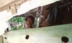 Alami Gangguan Jiwa, Guru Ngaji di Purwakarta Tinggal di Gubuk Mirip Kandang Kambing
