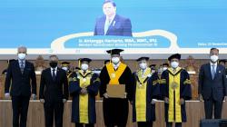 Airlangga Hartarto Terima Gelar Doktor Honoris Causa dari UNNES
