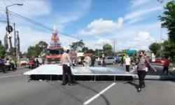 Bruakkk, Baliho Besar di Jalan Solo-Boyolali Mendadak Roboh