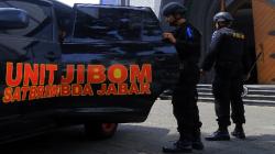 Antisipasi Teror saat Natal, Jibom Polda Jabar Sterilisasi Gereja di Cimahi dan KBB<