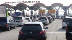 H-1 Natal, Arus Lalin Tol Cipali Padat, Kendaraan Antre 1 Km di GT Palimanan<