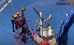 Video Sinterklas Tersangkut di Sutet California AS