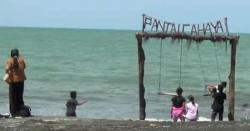 Pantai Cahaya Kendal Sepi Wisatawan saat Libur Natal 