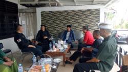 Momen Natal, Kiai Nyentrik Ini Datangi Gereja Algonz Surabaya