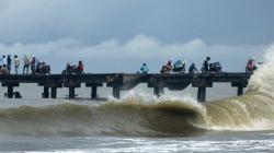 Waspadai Gelombang Tinggi 2,5 Meter di Perairan Selatan Jawa Tengah<