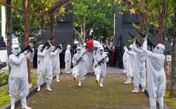 Prof Muladi Dimakamkan dengan Upacara Kemiliteran di TMP Giri Tunggal Semarang