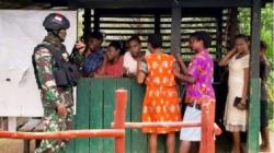 Satgas Pamtas Yonif Mekanis 516/CY Patroli Simpatik Jaga Perbatasan RI-PNG