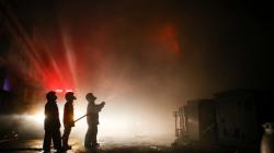 Toko Produk Berbahan Kulit Kebakaran akibat Korsleting Listrik di Cimone