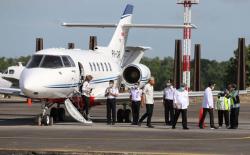 Naik Hawker 900 XP, Ganjar dan 3 Menteri Jokowi Mendarat Mulus di Bandara Ngloram