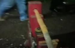 Video Polisi Gerebek Judi Adu Kemiri di Tasikmalaya<