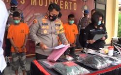 Video 2 Penjambret Perempuan Hamil di Mojokerto Ditangkap, Aksi Pelaku Terekam CCTV<