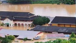 Banjir Terjang Malaysia, Siti Nurhaliza Syok Sekolahnya Nyaris Tenggelam