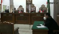Video Tio Pakusadewo Dituntut 2 Tahun Penjara atas Penyalahgunaan Narkotika