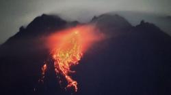 Rabu Malam, Gunung Merapi Kembali Muntahkan Lava Pijar