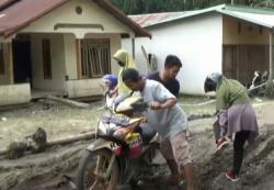 Video Ibu Muda di Jambi Meninggal karena Terjebak Macet akibat Jalan Rusak