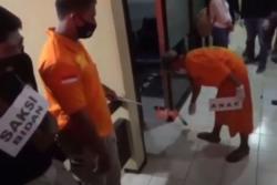 Video Rekonstruksi Pembunuhan Karyawati Bank di Denpasar Peragakan 64 Adegan