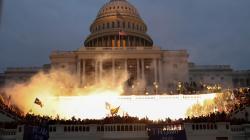 Ribuan Pendukung Donald Trump Serbu Gedung Capitol AS