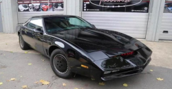 Mobil Knight Rider Versi Asli Dilelang, Nilainya Capai Rp2,4 Miliar