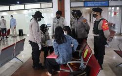 34 Keluarga Penumpang Sriwijaya Air SJ-182 Sambangi Crisis Center di Soetta