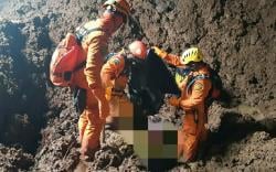 Tim SAR Temukan 1 Korban Longsor Cimanggung Sumedang, Perempuan Pakai Jepit Biru<