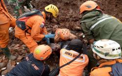 Ini Identitas 13 Korban Bencana Longsor Cimanggung Sumedang<