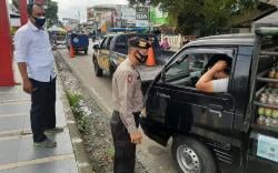 Hari Pertama PPKM, Puluhan Warga KBB Tak Patuh Prokes Kena Semprot Petugas<