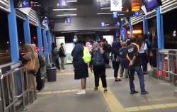 Video Stasiun MRT hingga Transjakarta Sepi saat Jam Pulang Kerja di Hari Pertama PPKM