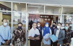 Paslon Ananda-Mushaffa Laporkan Ibnu Sina-Arifin Noor ke Bawaslu Kalsel