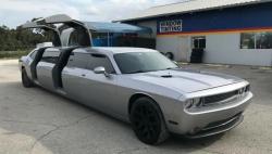 Dogde Challenger Disulap Jadi Lomousine Dijual Online