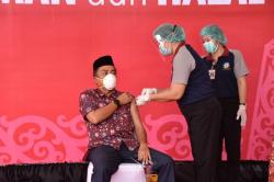Pemprov Kalimantan Tengah Laksanakan Vaksinasi Perdana Covid-19