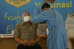  Vaksinasi Covid-19 di DIY Dimulai, Wagub Pakualam X Pertama Disuntik