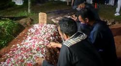 Video Ziarah Makam Syekh Ali Jaber Dibatasi