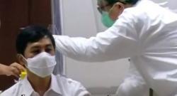Video Wamenkes dan Tenaga Medis RSCM Jalani Vaksinasi Covid-19