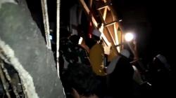 Ponpes Al-Madaroh Cipanas Cianjur Roboh Diduga Akibat Bangunan Sudah Tua