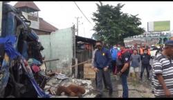 Polisi Olah TKP Kecelakaan Maut yang Tewaskan 3 Orang di Jalan Raya Semarang-Bawen<