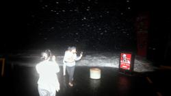 Pesisir Kawasan Bisnis Kota Manado Diterjang Gelombang Air Laut