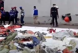 Video Cuaca Kurang Bersahabat, Tim SAR Tetap Lakukan Operasi Pencarian Pesawat SJ-182
