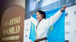 Kenalan dengan Moldir Mekenbayeva, Juara Dunia Jiu-jitsu yang Cantiknya Kelewatan