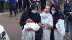Video Isak Tangis Sambut Kedatangan Jenazah Oke Dhurrotul Jannah Korban Pesawat SJ-182 di Bandung