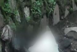 Video Warga di Jaktim Temukan Jasad Bayi di Saluran Air Perumahan