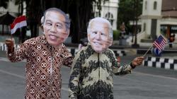 Jelang Pelantikan Presiden AS, Wajah Joe Biden dan Jokowi Muncul di Solo