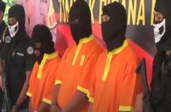  Video 3 Pria di Batam Ditangkap Polisi Atas Kepemilikan 46 Kg Sabu